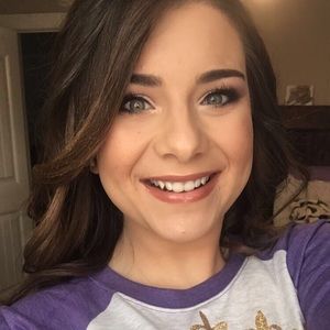 Meet your Posher, Katelyn